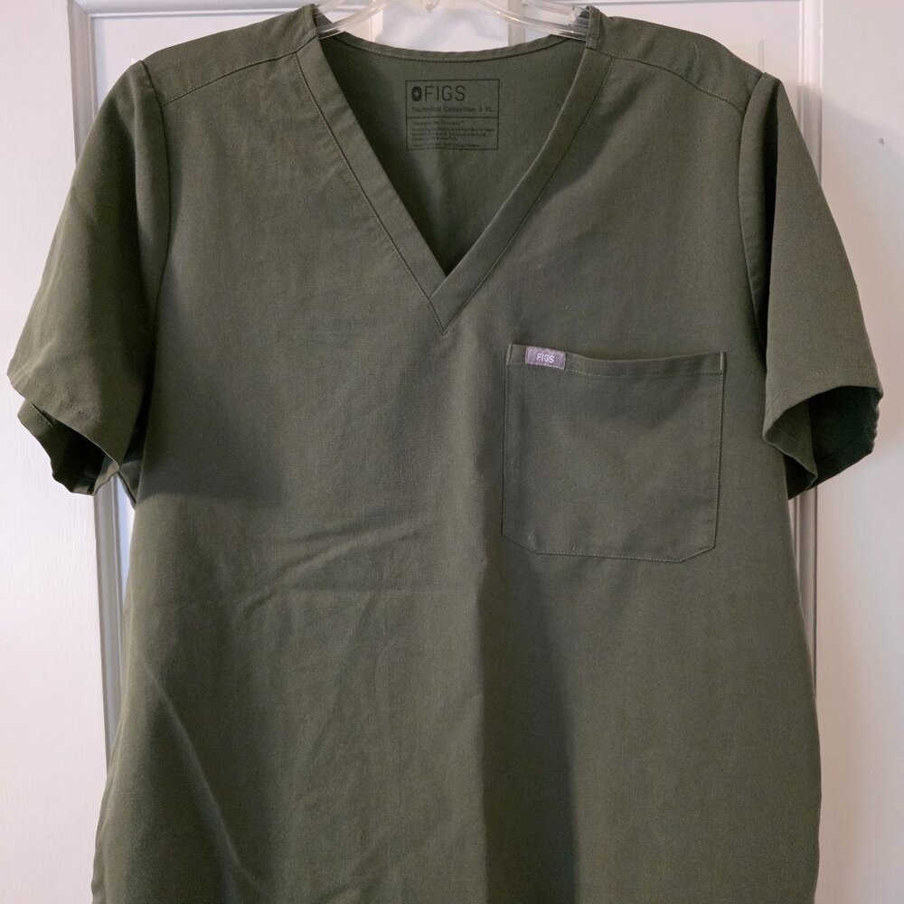 Figs Catarina One Pocket Top